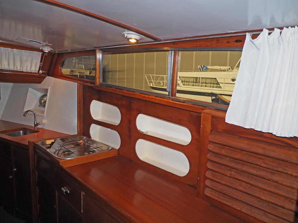 Cabin en avant, H&eacute;bergements